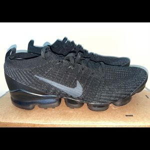 Nike Air VaporMax Flyknit size M10. 5